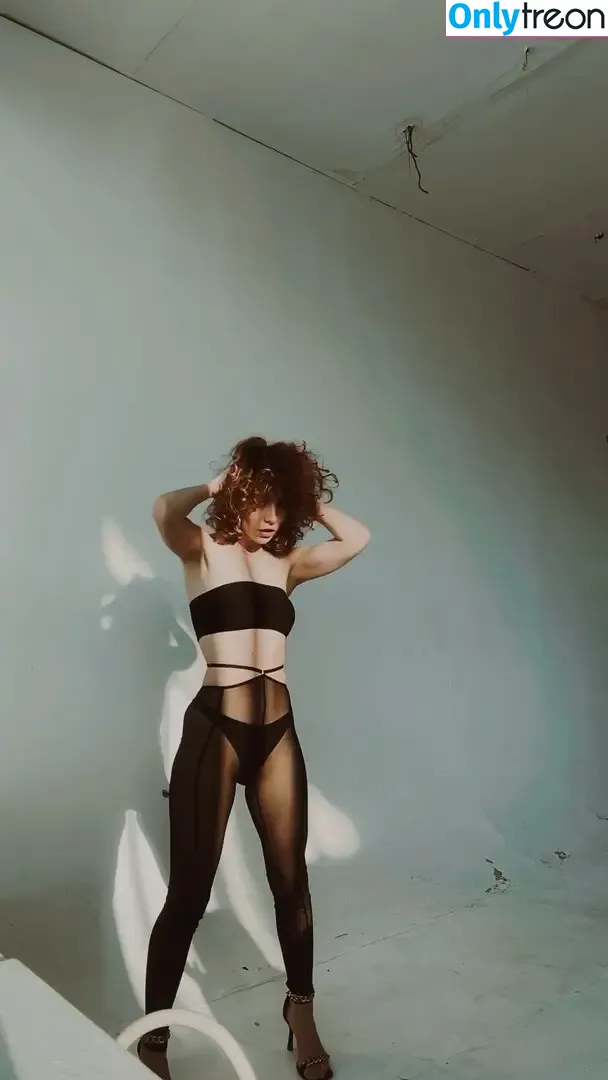 curlywiktoria nude photo #0462 (curlyvictoria / curlyyycue / wiktoria moldawiak)