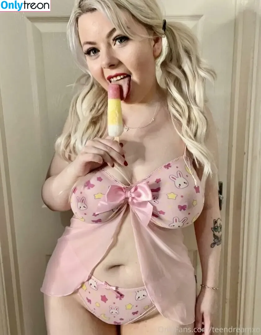 curvydanni nude photo #0107 (curvydanny)