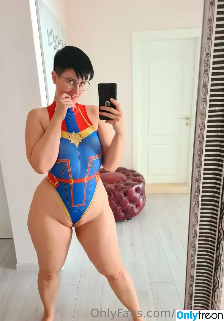 CurvyJules69 nude photo #0031 (cj_playroom / cjules69 / curvy_j / missbounce_official)