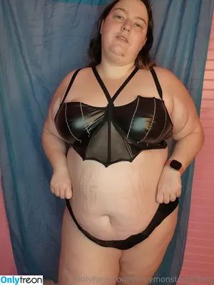 curvymonstergirlfree / freaky_litty_af nude photo #0162
