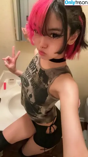  nude photo #0004