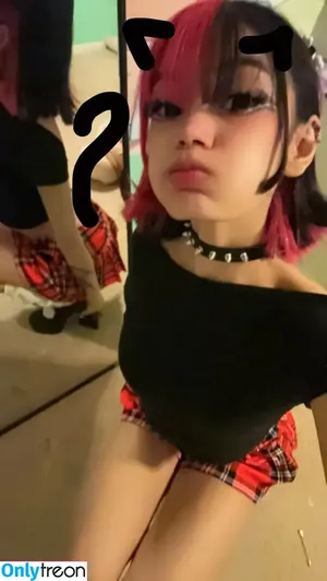 nude photo #0005