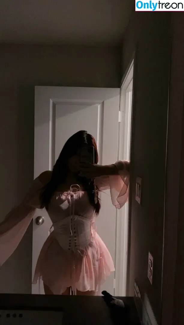 cwuddlemeplz nude photo #0021 (koohlia / vatonez)