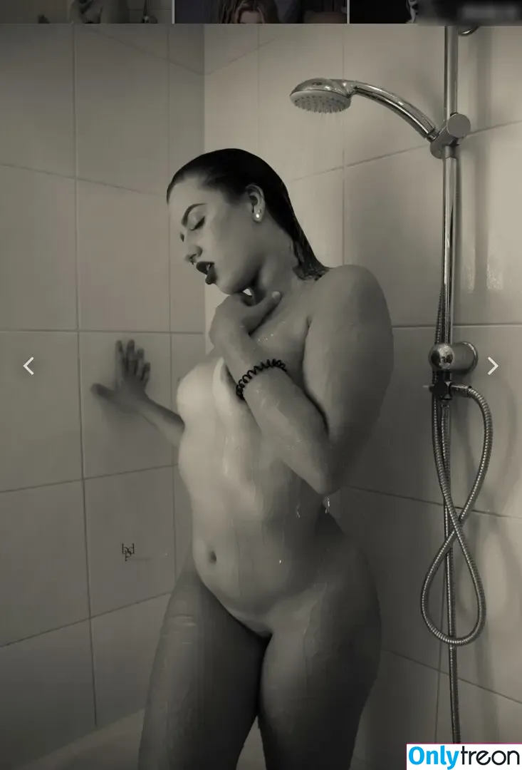 Cxmshotface nude photo #0013 (rebeccacambria_free / shitboxblondie / shitboxmommy)