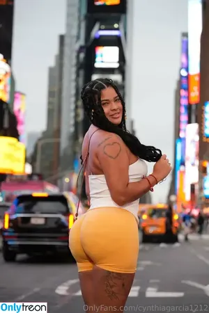 cynthiagarcia1212 / realcynthiag1212 nude photo #0081
