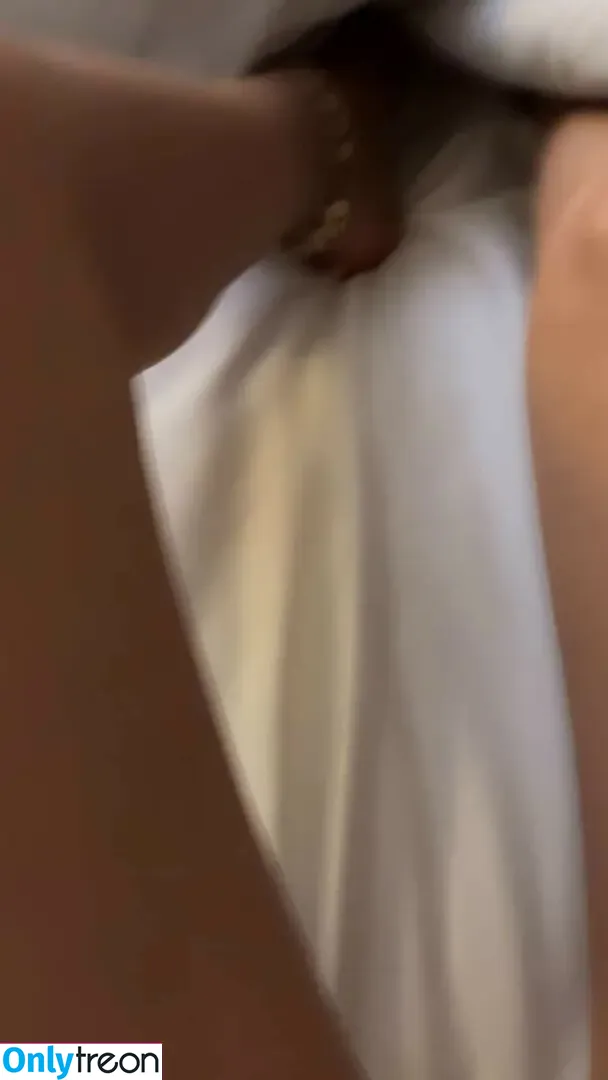 d0eg nude photo #0030 (anawento / ماما ليلو)