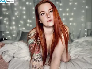 d0llbbyashxo / lil.d00bie nude photo #0026