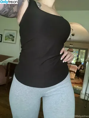 d0llbbyashxo / lil.d00bie nude photo #0033