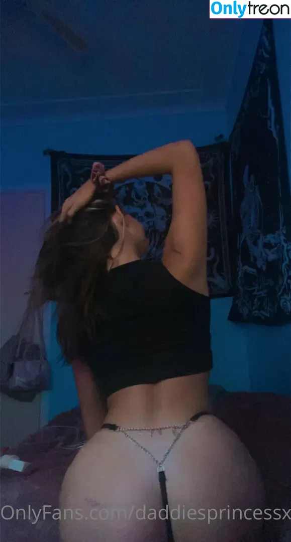 daddiesprincessx nude photo #0001 (daddiesprincessx)