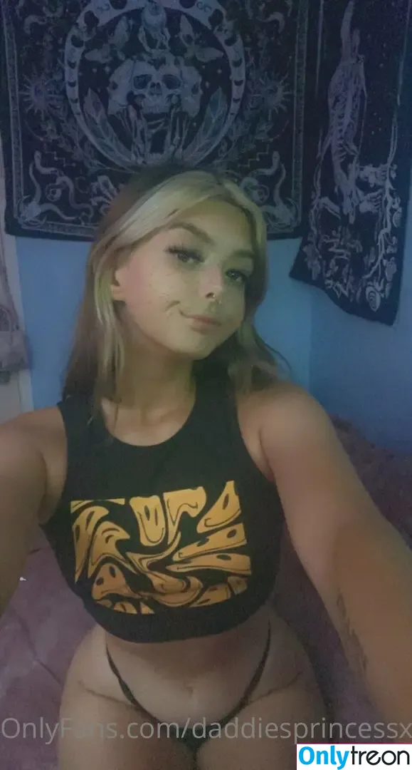 daddiesprincessx nude photo #0002 (daddiesprincessx)