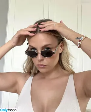 Dagi Bee / dagibee nude photo #0132