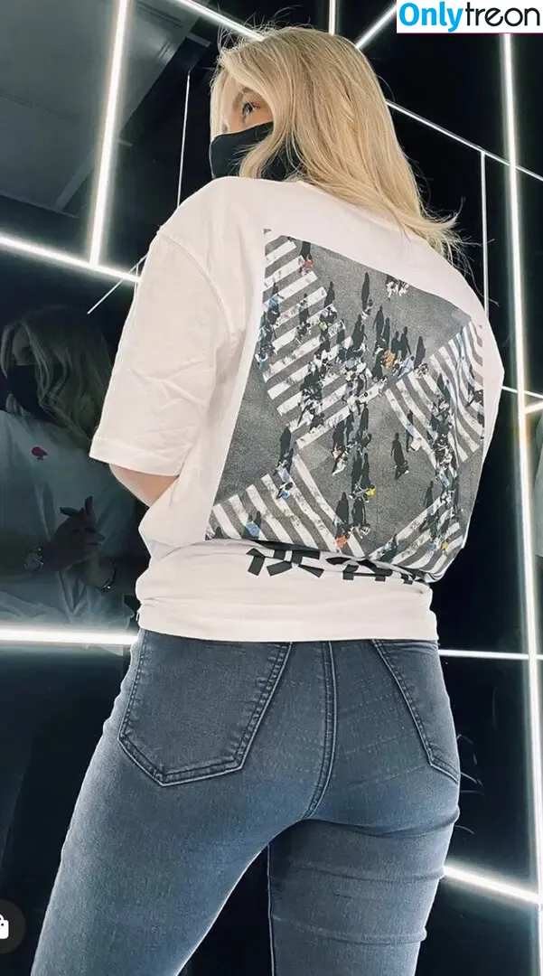 Dagi Bee nude photo #0035 (dagibee)