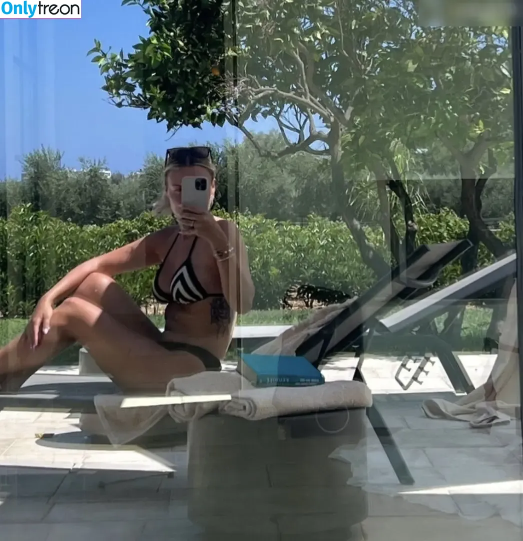 Dagi Bee nude photo #0170 (dagibee)