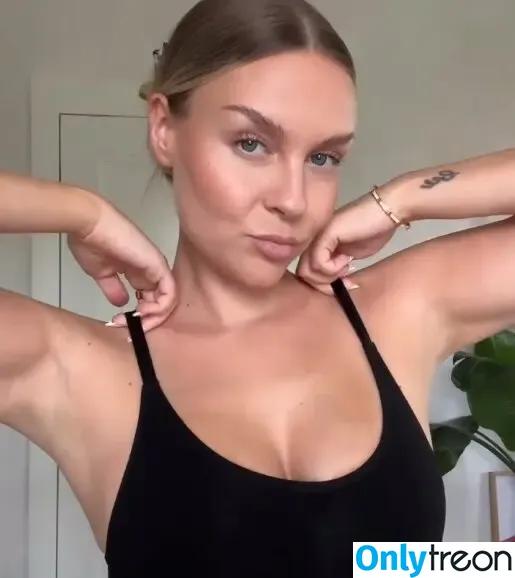 Dagi Bee nude photo #0637 (dagibee)