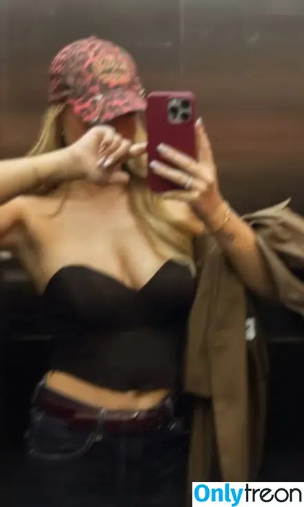 Dagi Bee nude photo #0646 (dagibee)