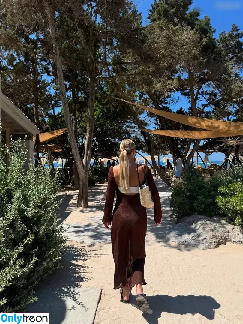 Dagi Bee nude photo #0666 (dagibee)