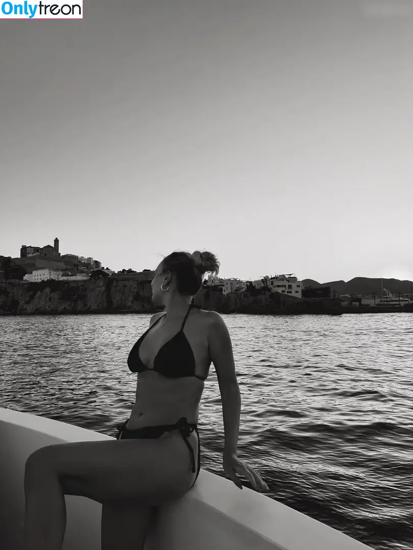 Dagi Bee nude photo #0687 (dagibee)