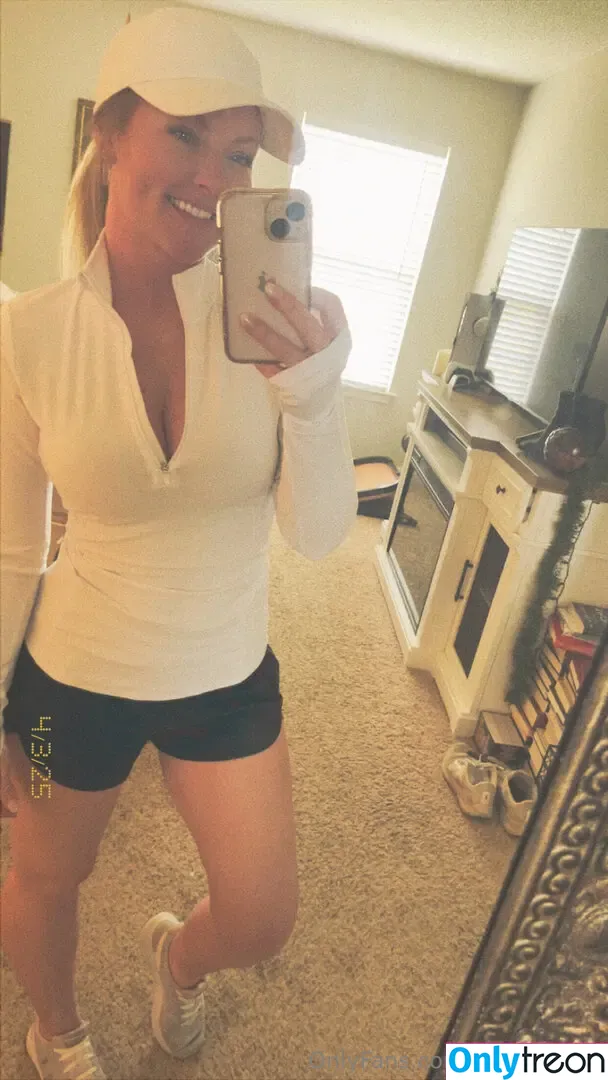 Dailyserena nude photo #0122 (Thegirlthatreads / dailyersa)
