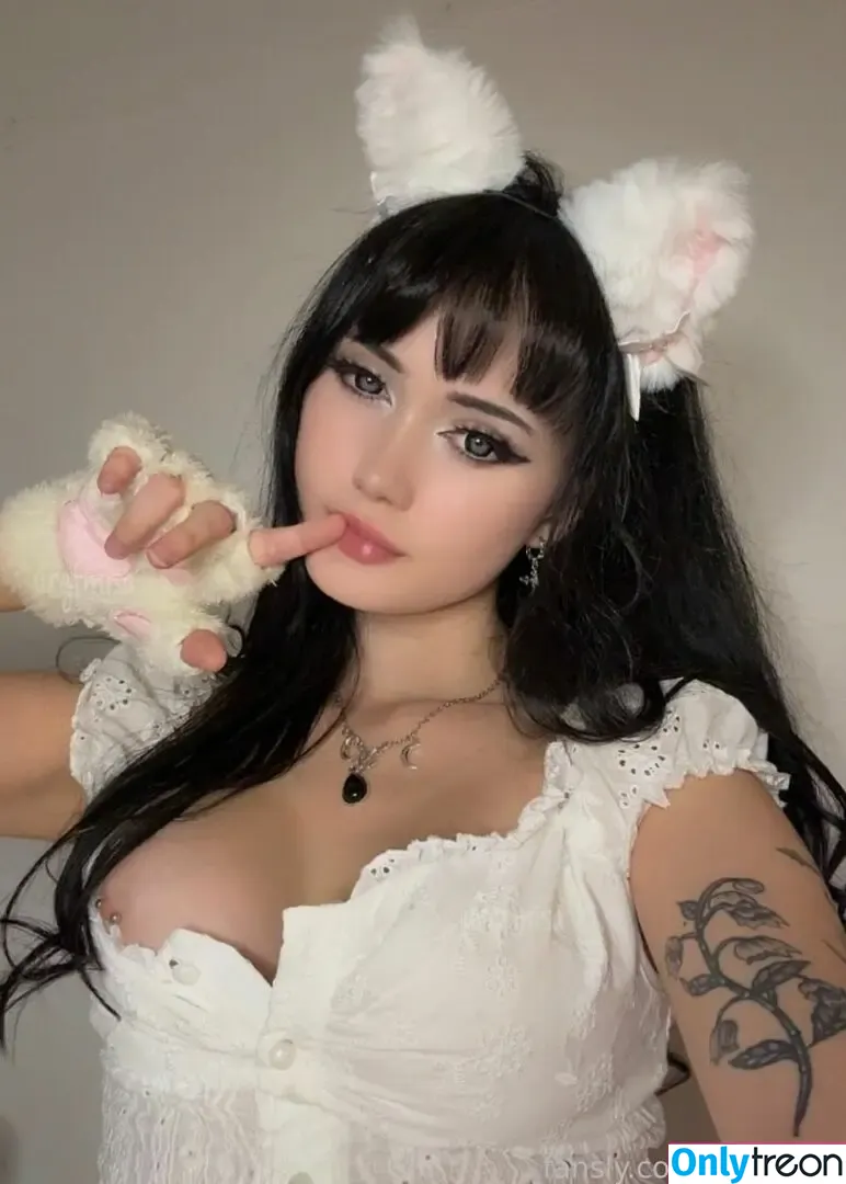 daintymars nude photo #0012 (daintymars)