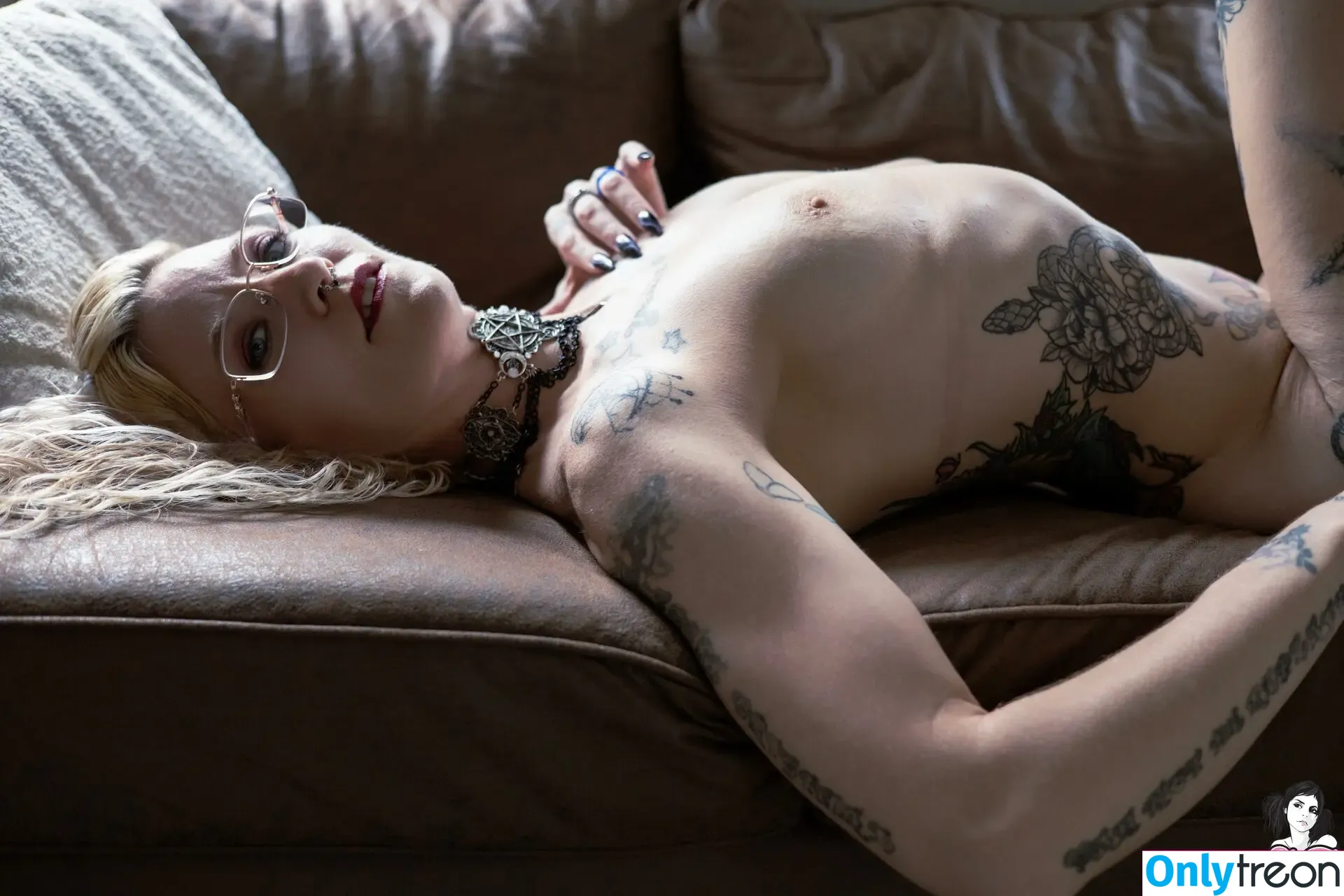 Daisiraw nude photo #0028 (daisi.raw)