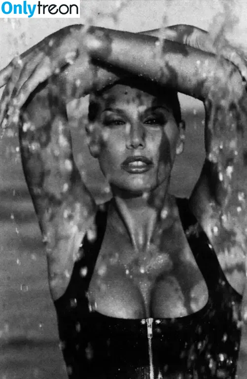 Daisy Fuentes nude photo #0030 (daisyfuentes / danyela2001)
