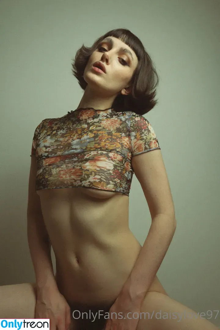 Daisy Love nude photo #0080 (daisylove97 / daisyyy_loveee)