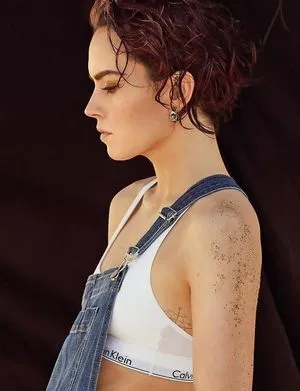 Daisy Ridley / daisyridley nude photo #0021