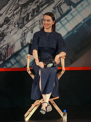 Daisy Ridley / daisyridley nude photo #0061
