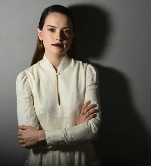 Daisy Ridley / daisyridley nude photo #0070
