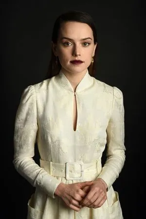 Daisy Ridley / daisyridley nude photo #0076