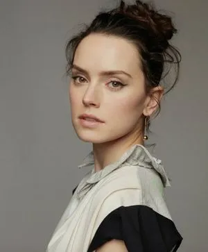 Daisy Ridley / daisyridley nude photo #0082