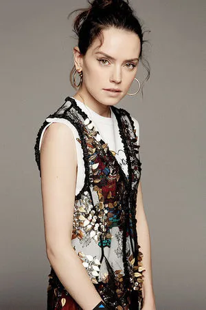 Daisy Ridley / daisyridley nude photo #0083