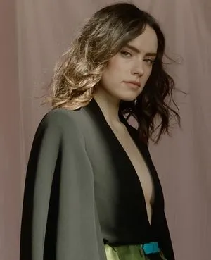 Daisy Ridley / daisyridley nude photo #0104