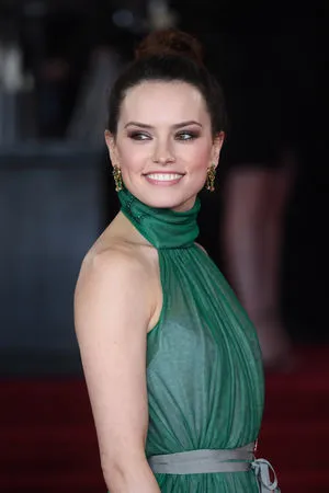 Daisy Ridley / daisyridley nude photo #0141