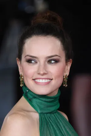 Daisy Ridley / daisyridley nude photo #0143