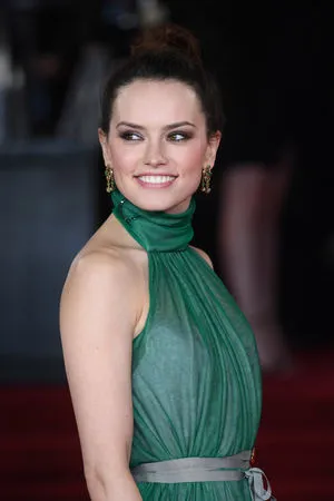 Daisy Ridley / daisyridley nude photo #0144