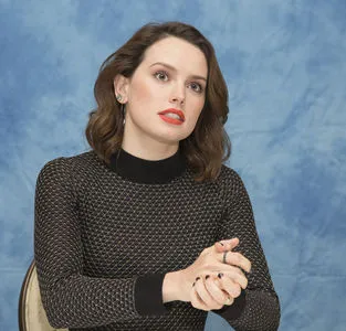 Daisy Ridley / daisyridley nude photo #0165
