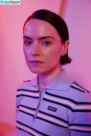 Daisy Ridley / daisyridley nude photo #0376
