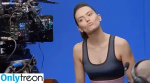 Daisy Ridley / daisyridley nude photo #0420
