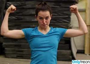 Daisy Ridley / daisyridley nude photo #0423