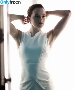 Daisy Ridley / daisyridley nude photo #0441