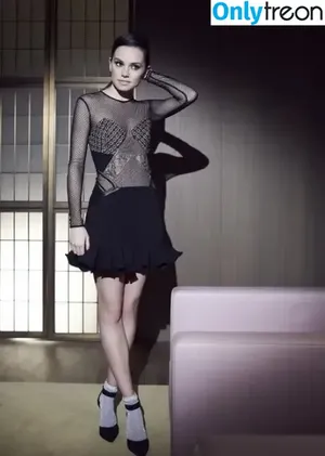 Daisy Ridley / daisyridley nude photo #0442