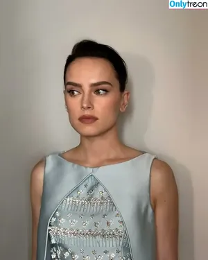 Daisy Ridley / daisyridley nude photo #0484