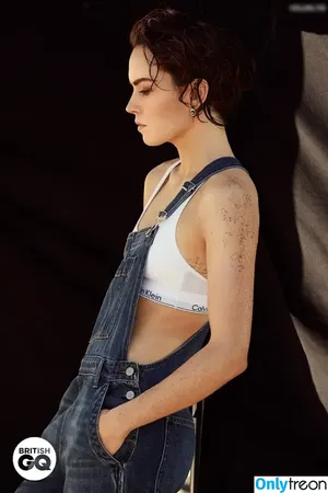 Daisy Ridley / daisyridley nude photo #0502