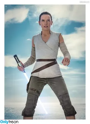 Daisy Ridley / daisyridley nude photo #0517