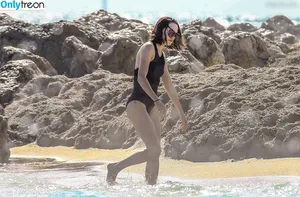 Daisy Ridley / daisyridley nude photo #0528