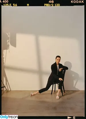 Daisy Ridley / daisyridley nude photo #0611