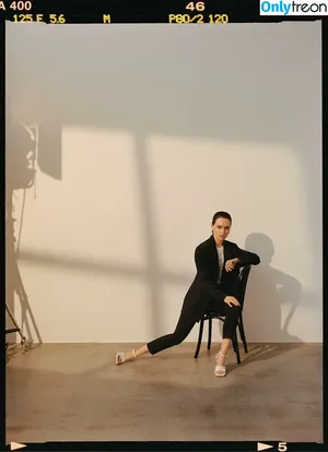 Daisy Ridley / daisyridley nude photo #0618