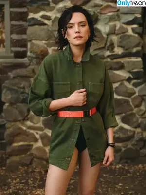 Daisy Ridley / daisyridley nude photo #0660