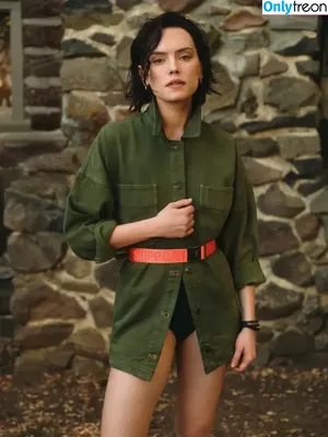 Daisy Ridley / daisyridley nude photo #0688